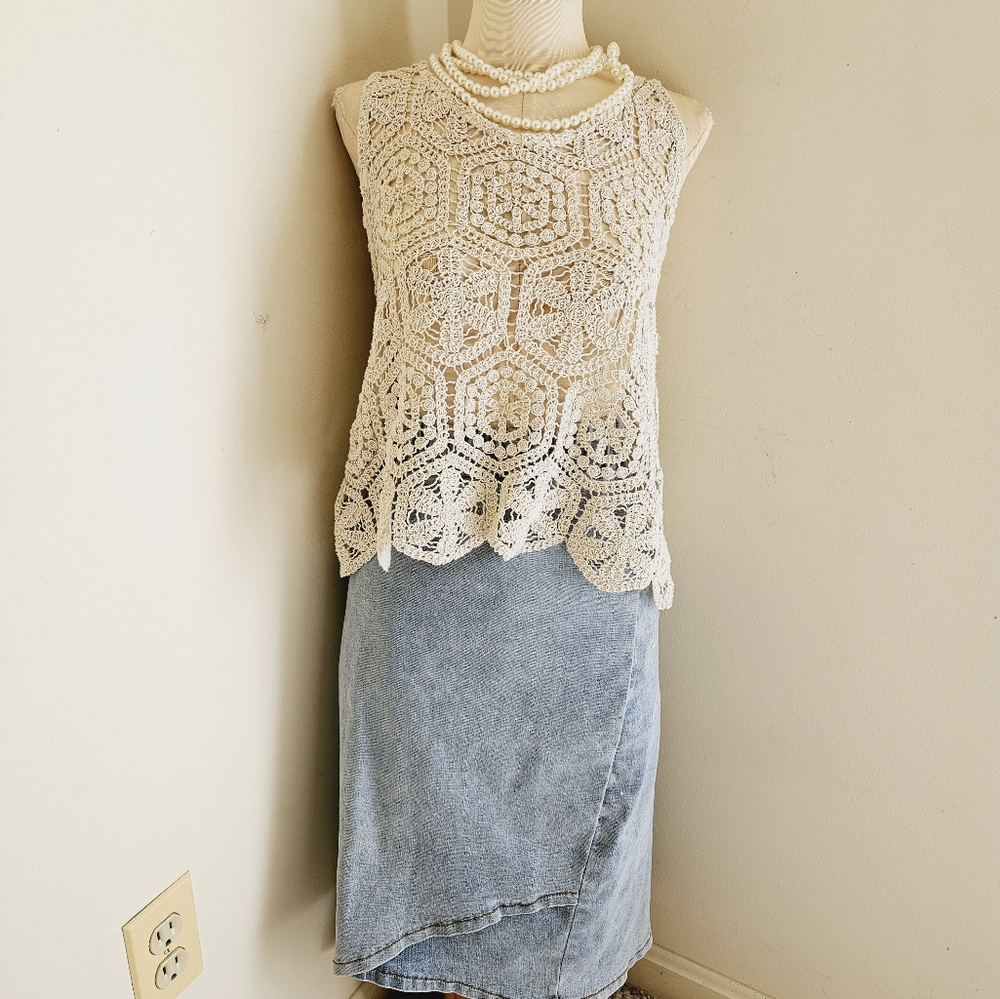 SEXY ASYMETRIC STRETCH DENIM SKIRT WITH FREE CROCHET CAMI TOP